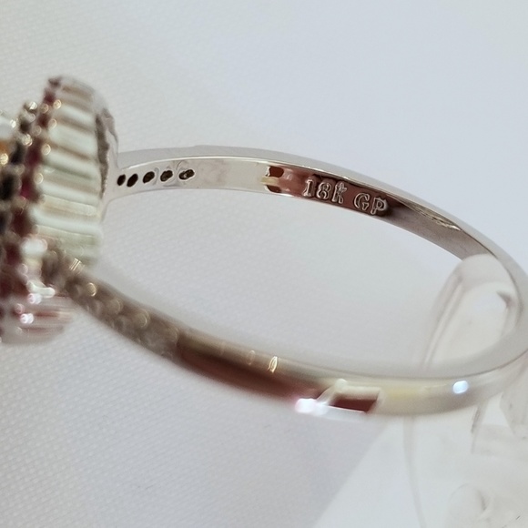 18k Red, White & Blue Halo Ring - Picture 6 of 8